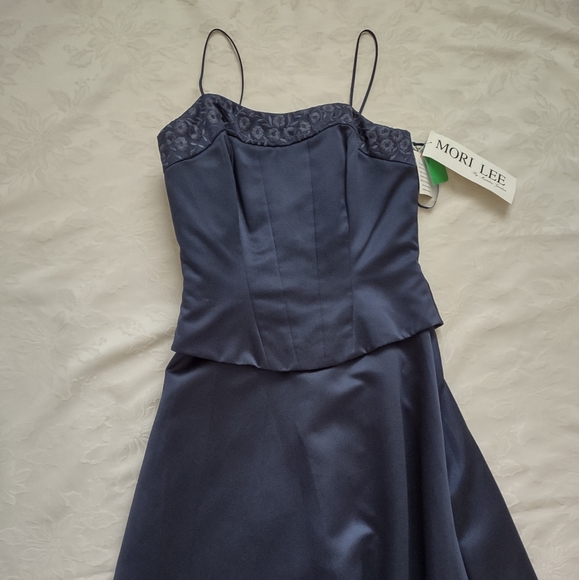 New🎀Mori Lee Madeline Gardner embroidered corset lace up maxi gown - Picture 13 of 13